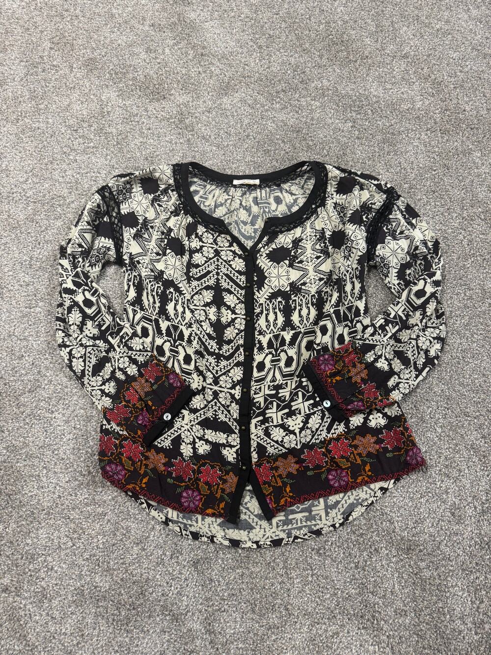 Meadow Rue Anthropologie Floral Pattern Button Front Blouse
